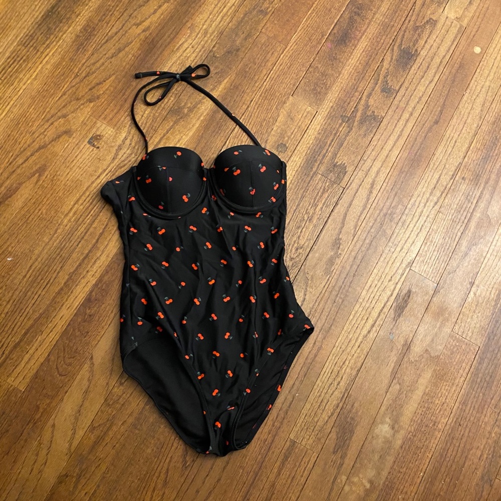Gap bathing suit